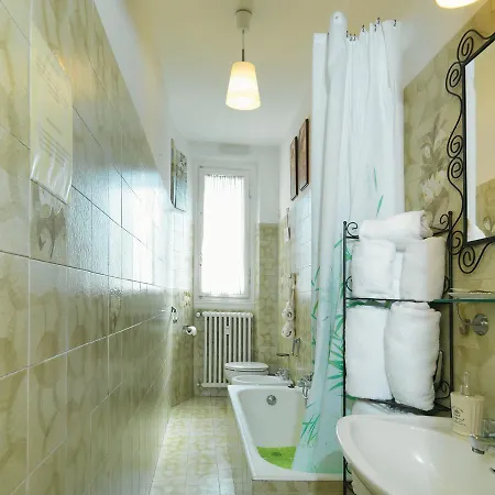 아파트 Residenza Oltrarno